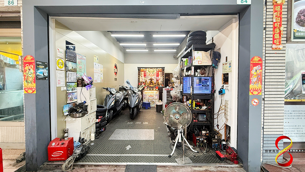 宏文機車行｜店內環境與排氣檢驗設備