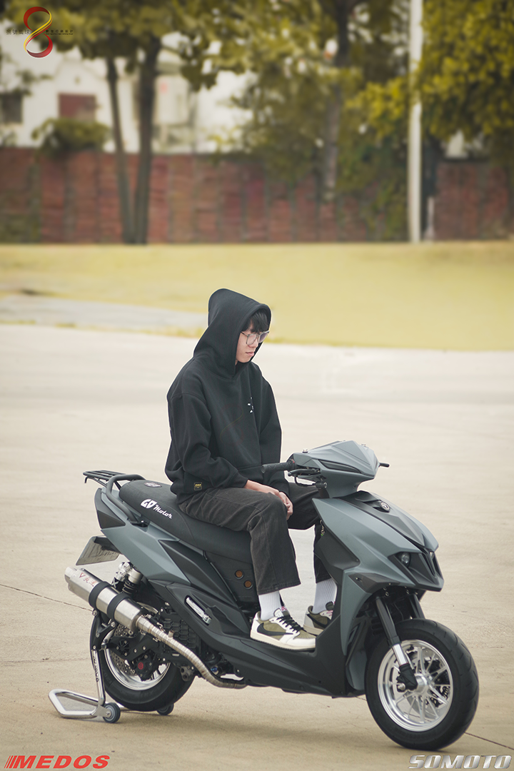 SYM JETSL 廣達車業改裝 - 人車合照