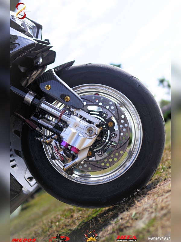 Brembo GP4RX 與 GJMS 前叉