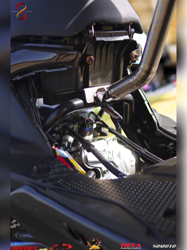 LC65/900 引擎細節