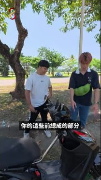 原影片約00:25實際畫面。四代勁戰原片實際畫面，對照車主介紹的車身比例與外觀安排。