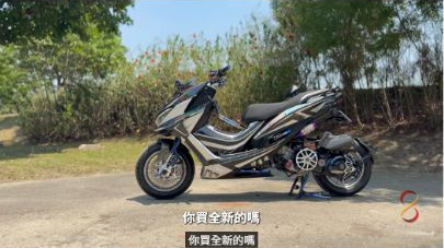 原影片約00:53實際畫面。原片前段分享九年玩車與朋友交流的實際訪談畫面。