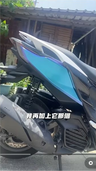 原影片約00:24實際畫面。原片中段的實際車身畫面,搭配人物介紹形成短片節奏,未替換車輛或補畫場景。