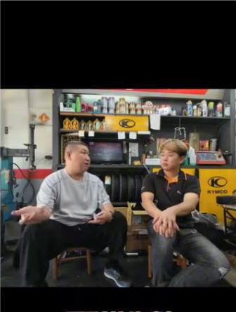 原片約00:21，對話談到查看後台資料；本文未另填固定費用、排名或成交保證。