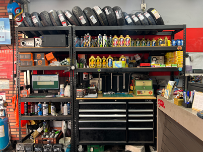 機油/輪胎/工具區