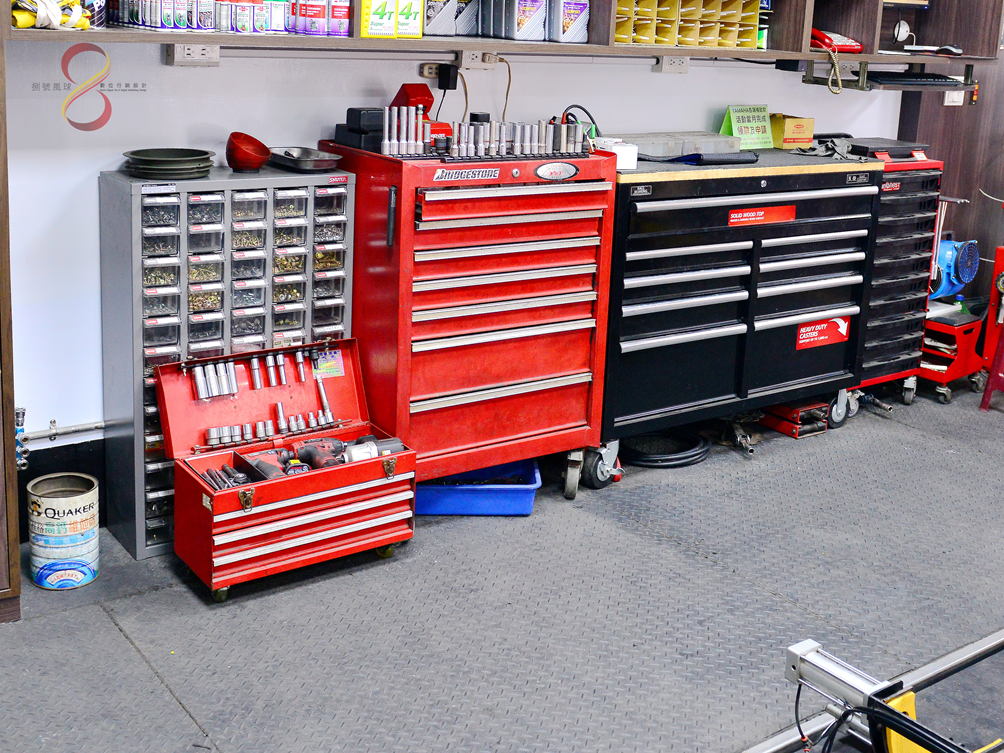店內專業維修工具