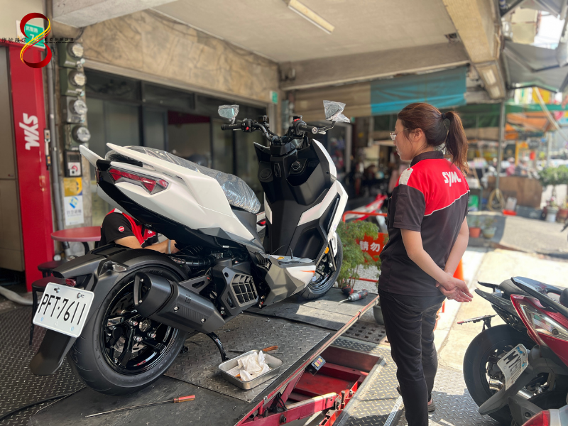 台南北區機車行明弘機車行-技師親切解說車況
